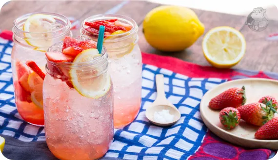 lemoniada truskawkowa z lodem